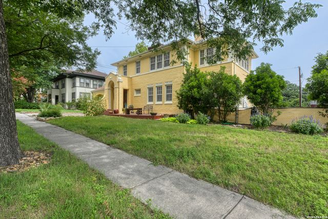 141 E MAGNOLIA AVE, San Antonio, TX 78212