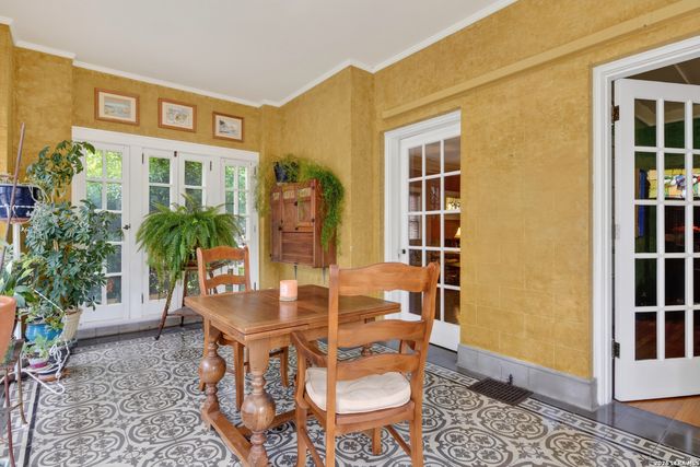 141 E MAGNOLIA AVE, San Antonio, TX 78212