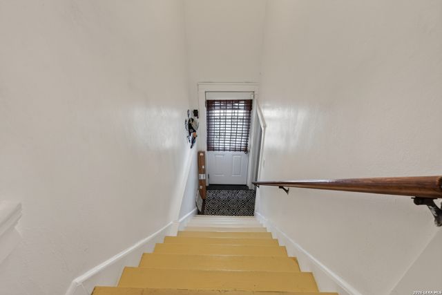 141 E MAGNOLIA AVE, San Antonio, TX 78212