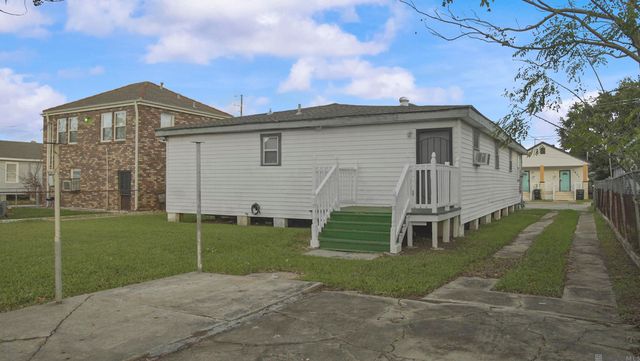 1830 Louisa St, New Orleans, LA 70117