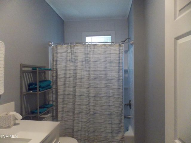 726 Pearl Street, Bristol, VA 24201
