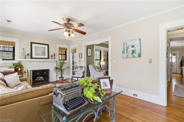 1602 W End Place, Greensboro, NC 27403