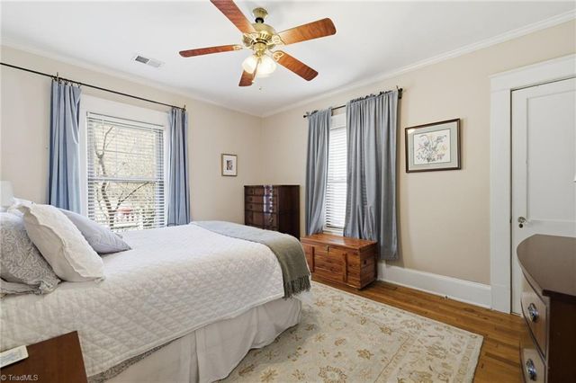 1602 W End Place, Greensboro, NC 27403