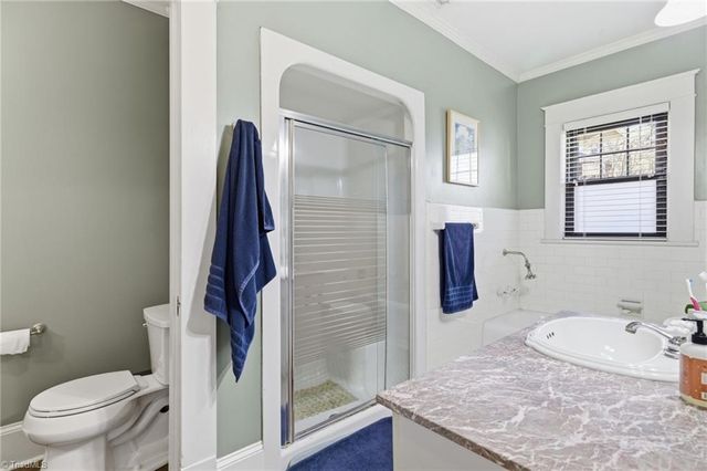 1602 W End Place, Greensboro, NC 27403