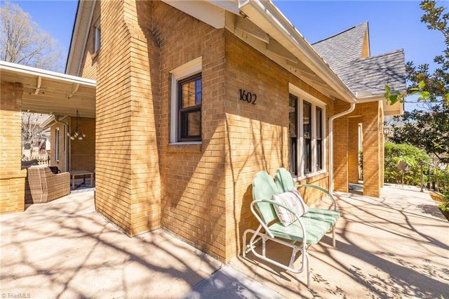 1602 W End Place, Greensboro, NC 27403