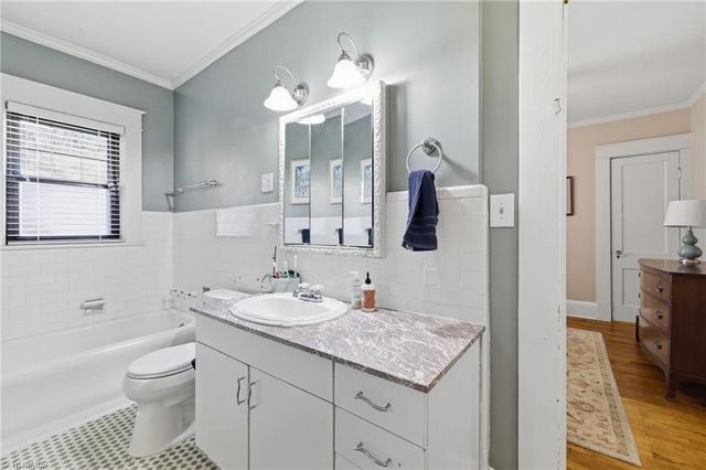 1602 W End Place, Greensboro, NC 27403