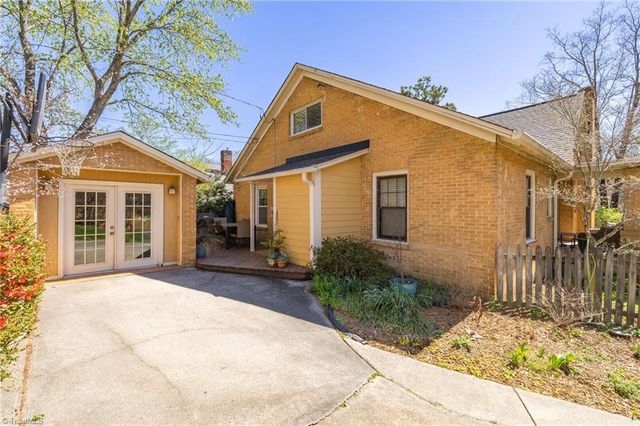 1602 W End Place, Greensboro, NC 27403