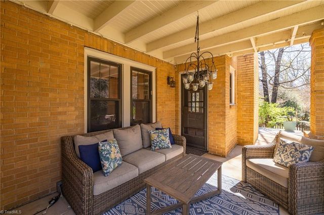 1602 W End Place, Greensboro, NC 27403