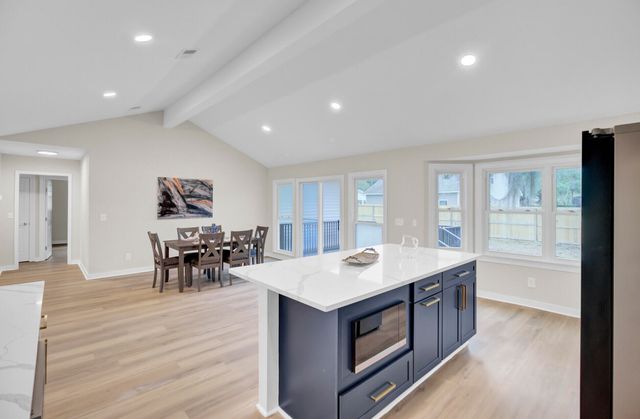 1822 Mallard Circle, Moncks Corner, SC 29461