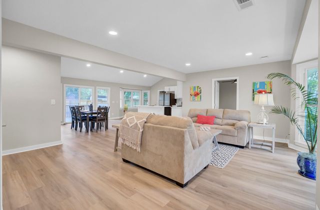 1822 Mallard Circle, Moncks Corner, SC 29461