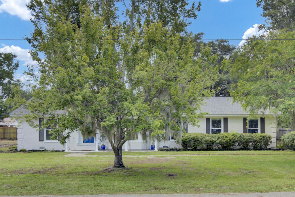 1822 Mallard Circle, Moncks Corner, SC 29461