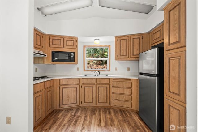 61 N Cresthill Way, Hoodsport, WA 98548