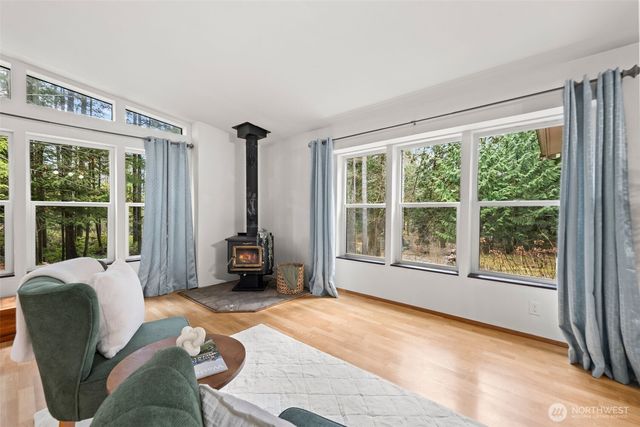 61 N Cresthill Way, Hoodsport, WA 98548