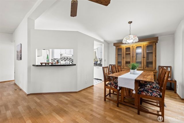 61 N Cresthill Way, Hoodsport, WA 98548