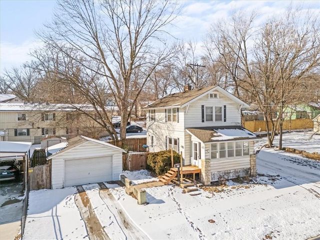 706 S 3rd Street, Leavenworth, KS 66048