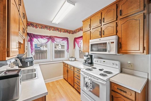 706 S 3rd Street, Leavenworth, KS 66048