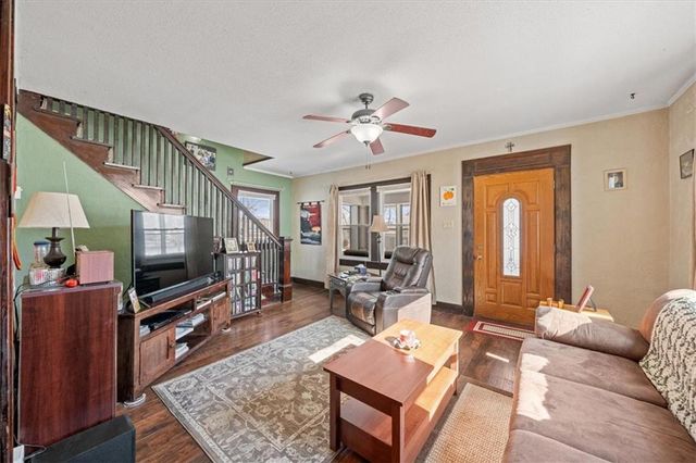 706 S 3rd Street, Leavenworth, KS 66048