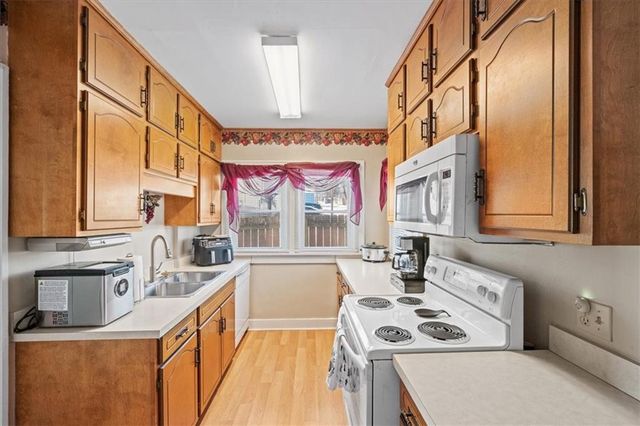 706 S 3rd Street, Leavenworth, KS 66048