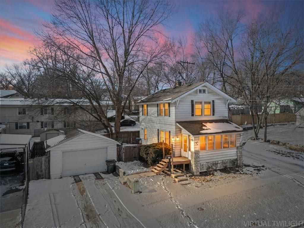 706 S 3rd Street, Leavenworth, KS 66048