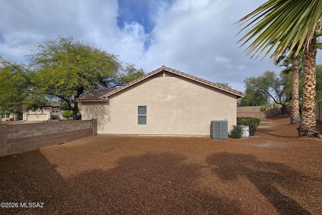 9172 N Treasure Mountain Drive, Tucson, AZ 85742