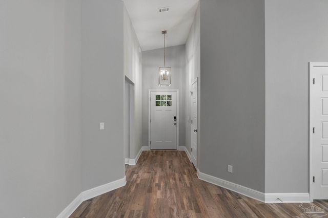 8310 Vickie St, Pensacola, FL 32514