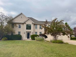 19 Cobblestone Place, Saginaw, MI 48603