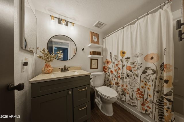 4557 E Grove Avenue, Mesa, AZ 85206