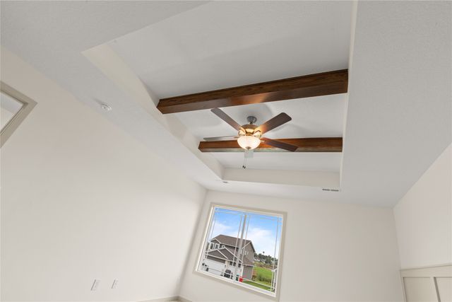 407 NE Madison Avenue, Elkhart, IA 50073