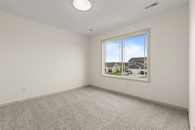 407 NE Madison Avenue, Elkhart, IA 50073