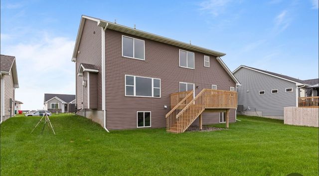 407 NE Madison Avenue, Elkhart, IA 50073