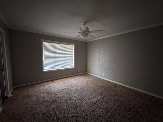 2906 Tanglewood Drive, Commerce, TX 75428