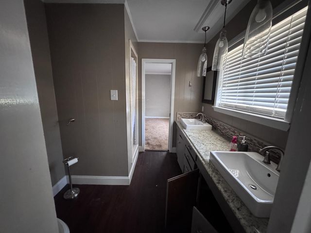 2906 Tanglewood Drive, Commerce, TX 75428