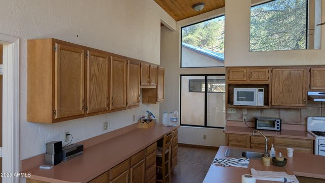 51554 N SIGNAL MOUNTAIN Road, Miami, AZ 85539