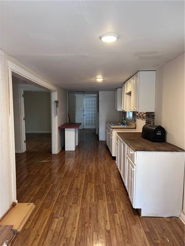 531 W Avenue E, Robstown, TX 78380