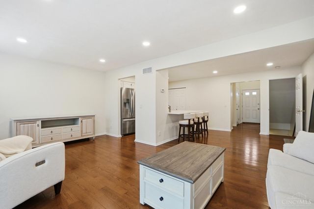 6872 Sandharbor Court, Hamilton Twp, OH 45039