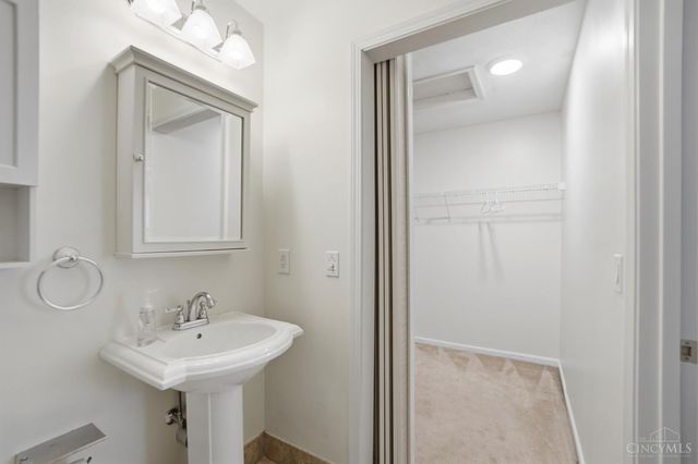 6872 Sandharbor Court, Hamilton Twp, OH 45039