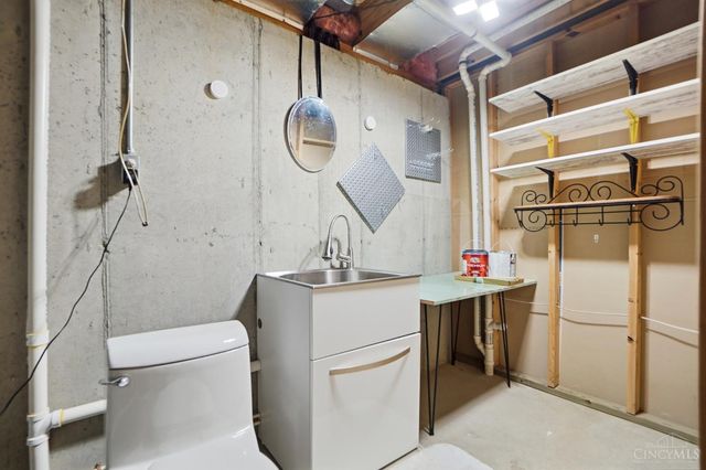 6872 Sandharbor Court, Hamilton Twp, OH 45039