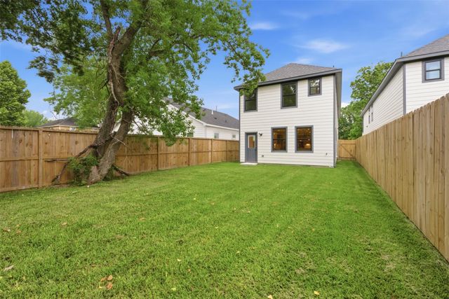 882 Prosper Street, Houston, TX 77088