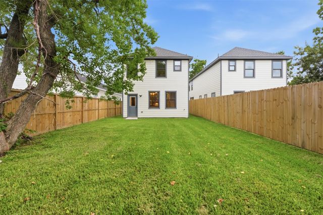 882 Prosper Street, Houston, TX 77088