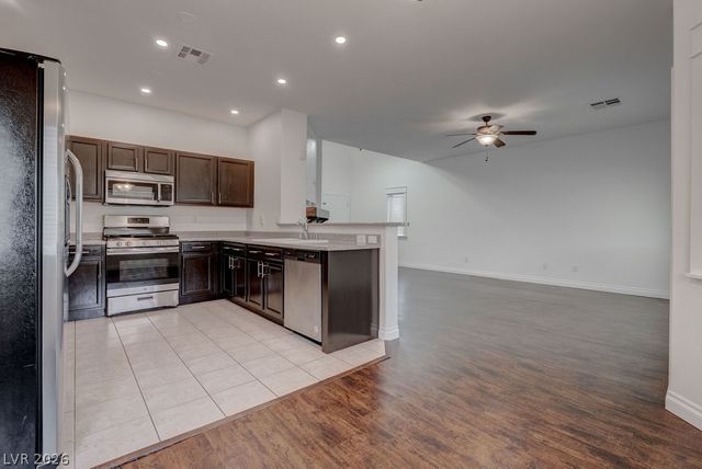 5938 Gentleslope Street, Henderson, NV 89011