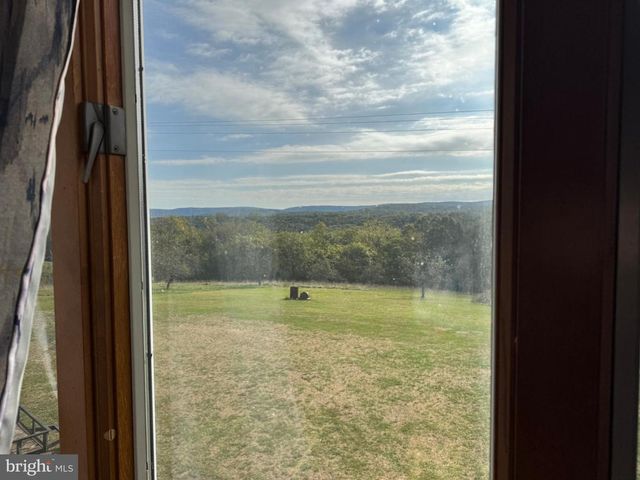 13677 PINEY RIDGE RD, Huntingdon, PA 16652