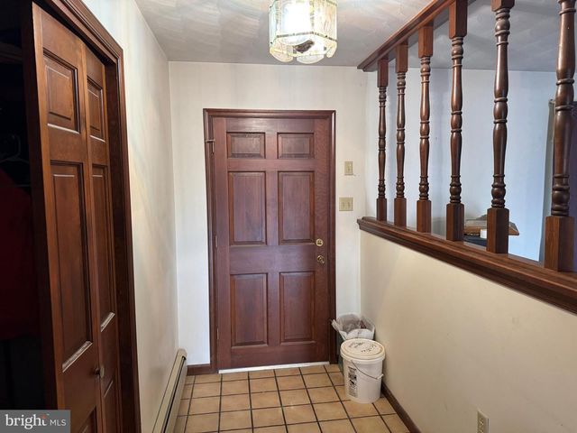 13677 PINEY RIDGE RD, Huntingdon, PA 16652