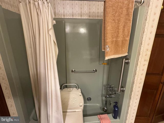 13677 PINEY RIDGE RD, Huntingdon, PA 16652