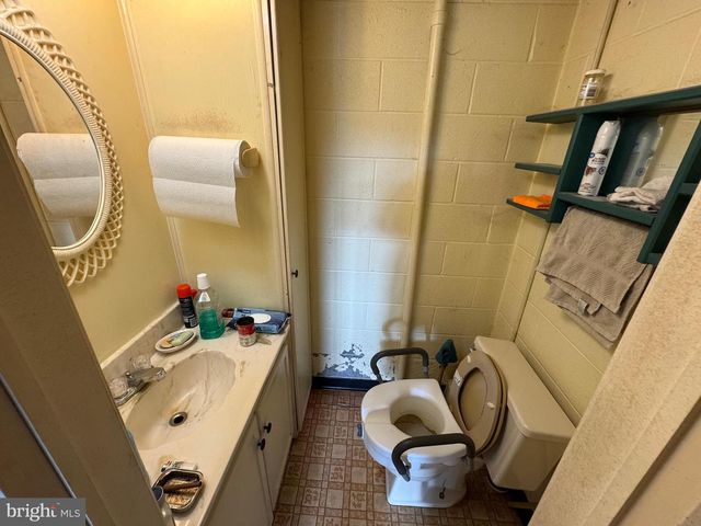 13677 PINEY RIDGE RD, Huntingdon, PA 16652