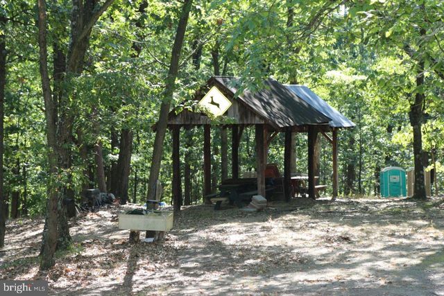 13677 PINEY RIDGE RD, Huntingdon, PA 16652