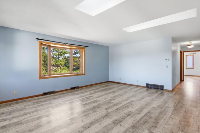 4002 Oak Knoll Drive, Eau Claire, WI 54701