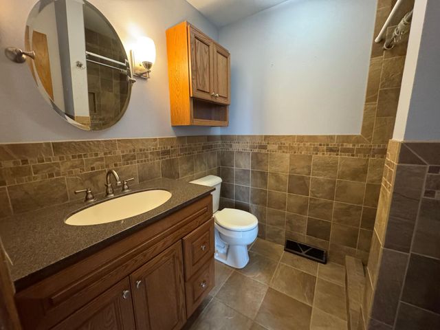 4002 Oak Knoll Drive, Eau Claire, WI 54701