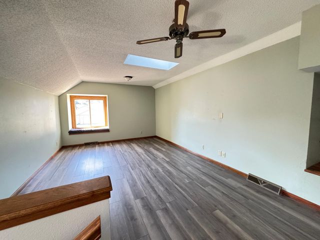 4002 Oak Knoll Drive, Eau Claire, WI 54701
