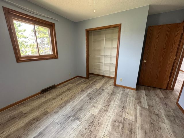 4002 Oak Knoll Drive, Eau Claire, WI 54701