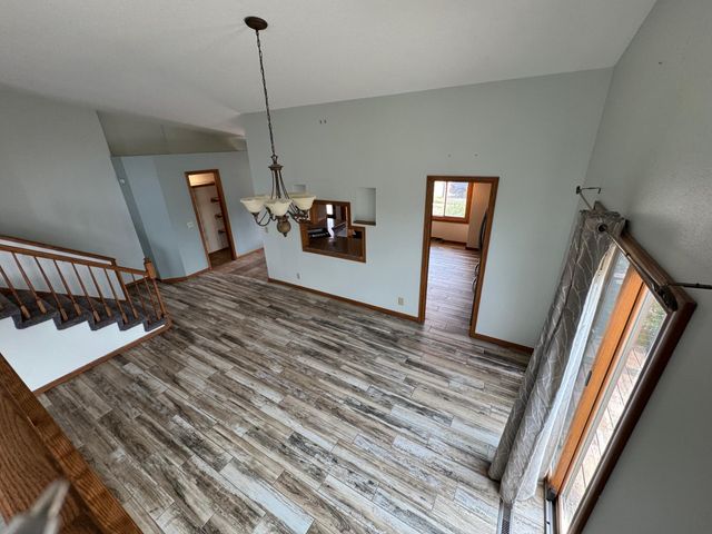4002 Oak Knoll Drive, Eau Claire, WI 54701